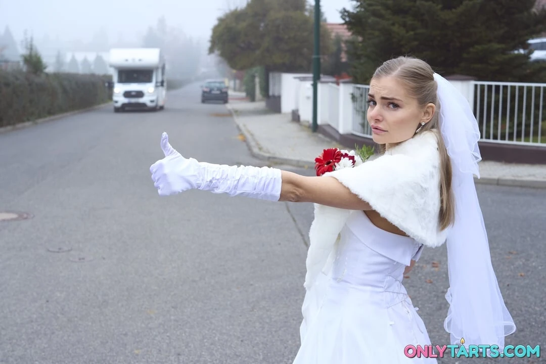 SHOCK CONTENT Sexy Bride Fucks Random Van Driver On Marriage Day