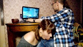 Anteprima Del Video: Pompino Da Sua Sorella